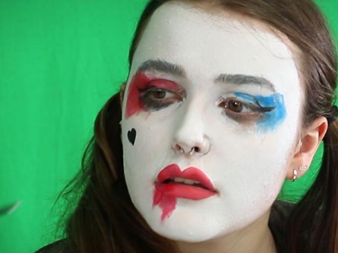 Face Paint Harley Quinn design Step 8